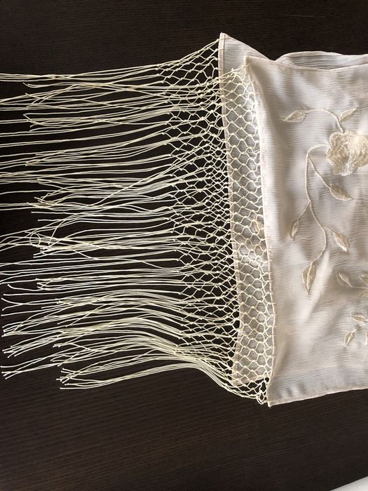 Écharpe/foulard bordada.