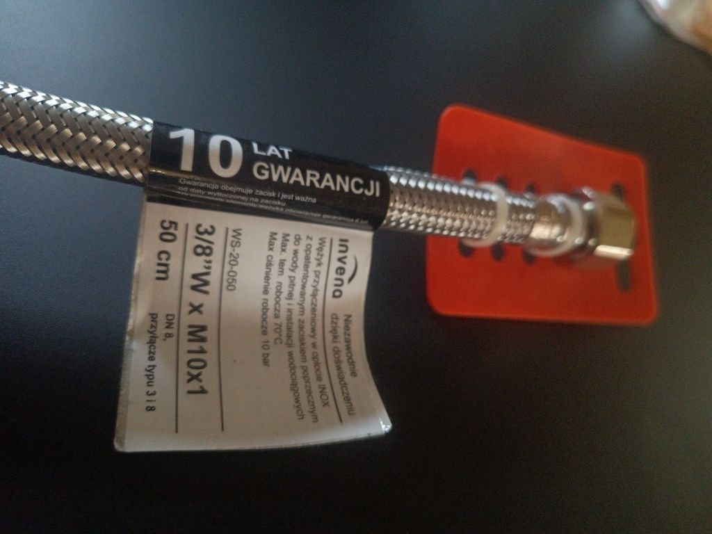 Wężyk przyłączeniowy w oplocie INOX 3/8"W x M10x1

50 cm