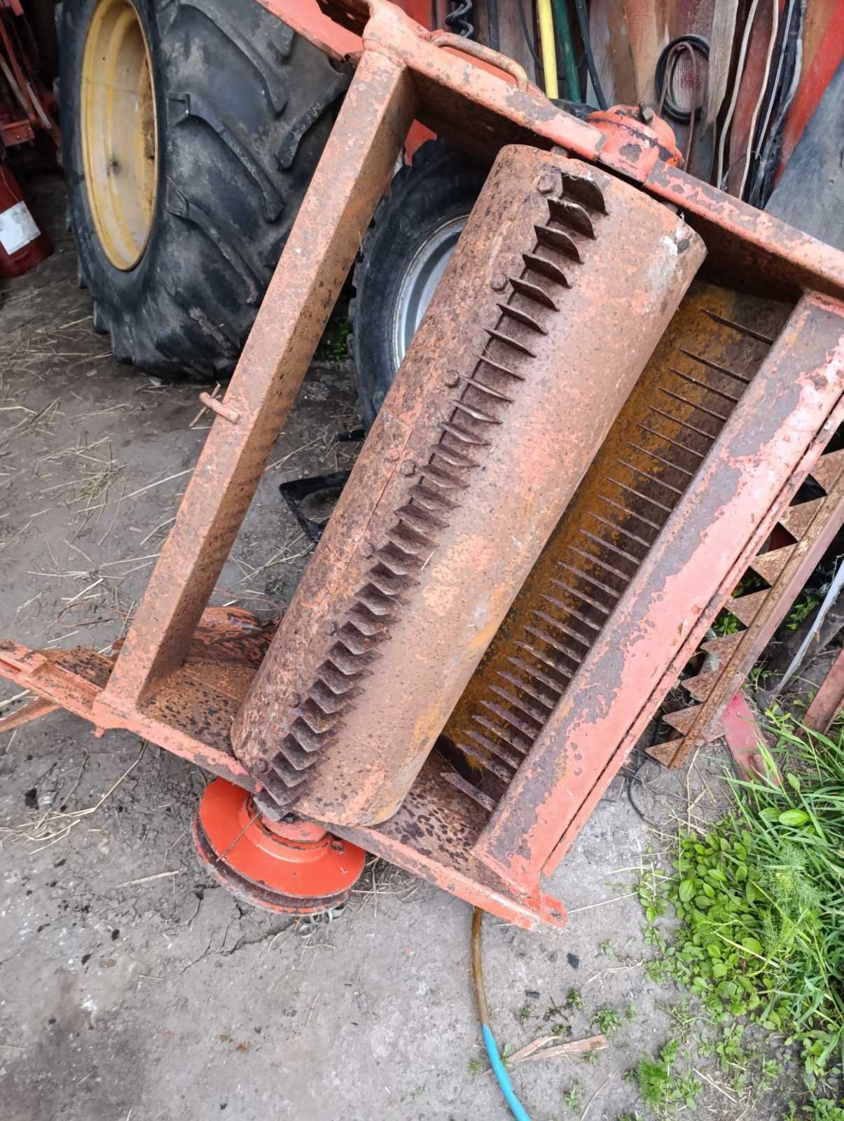 Січкарня до зерно збирального комбайна Massey Ferguson 186 187 206 240