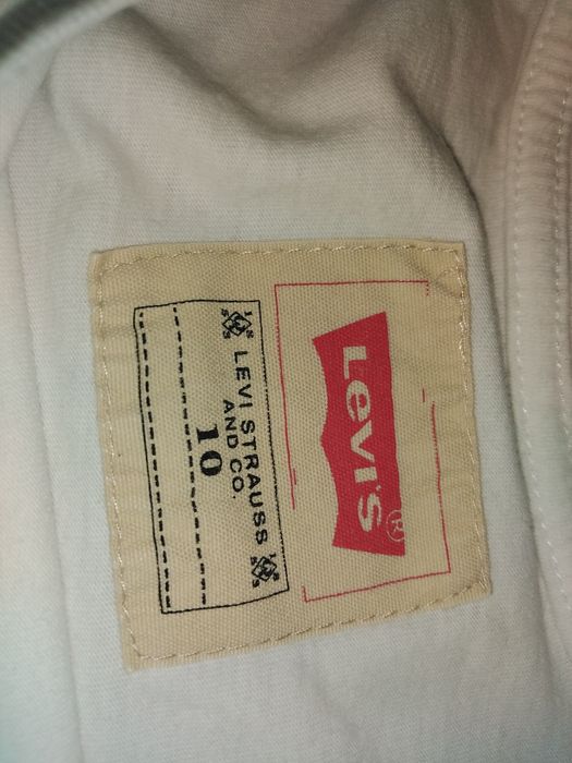 T-shirt Levis tamanho 10 criança