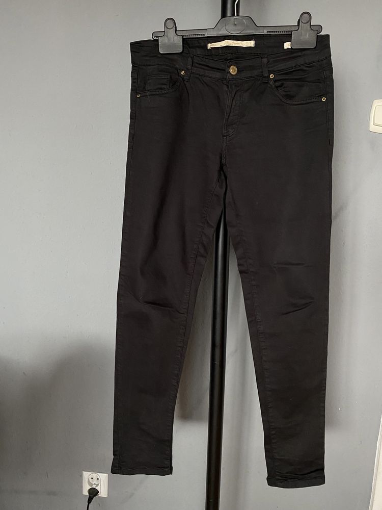 Zara czarne spodnie 38