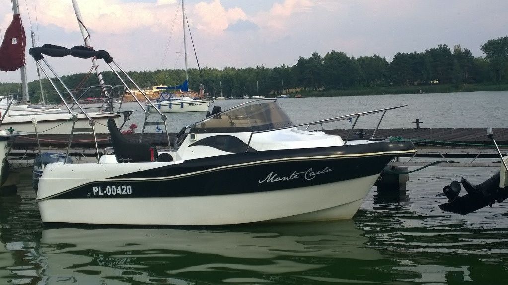 Motorówka Darmar 460 silnik Yamaha f50  przyczepa w komplecie