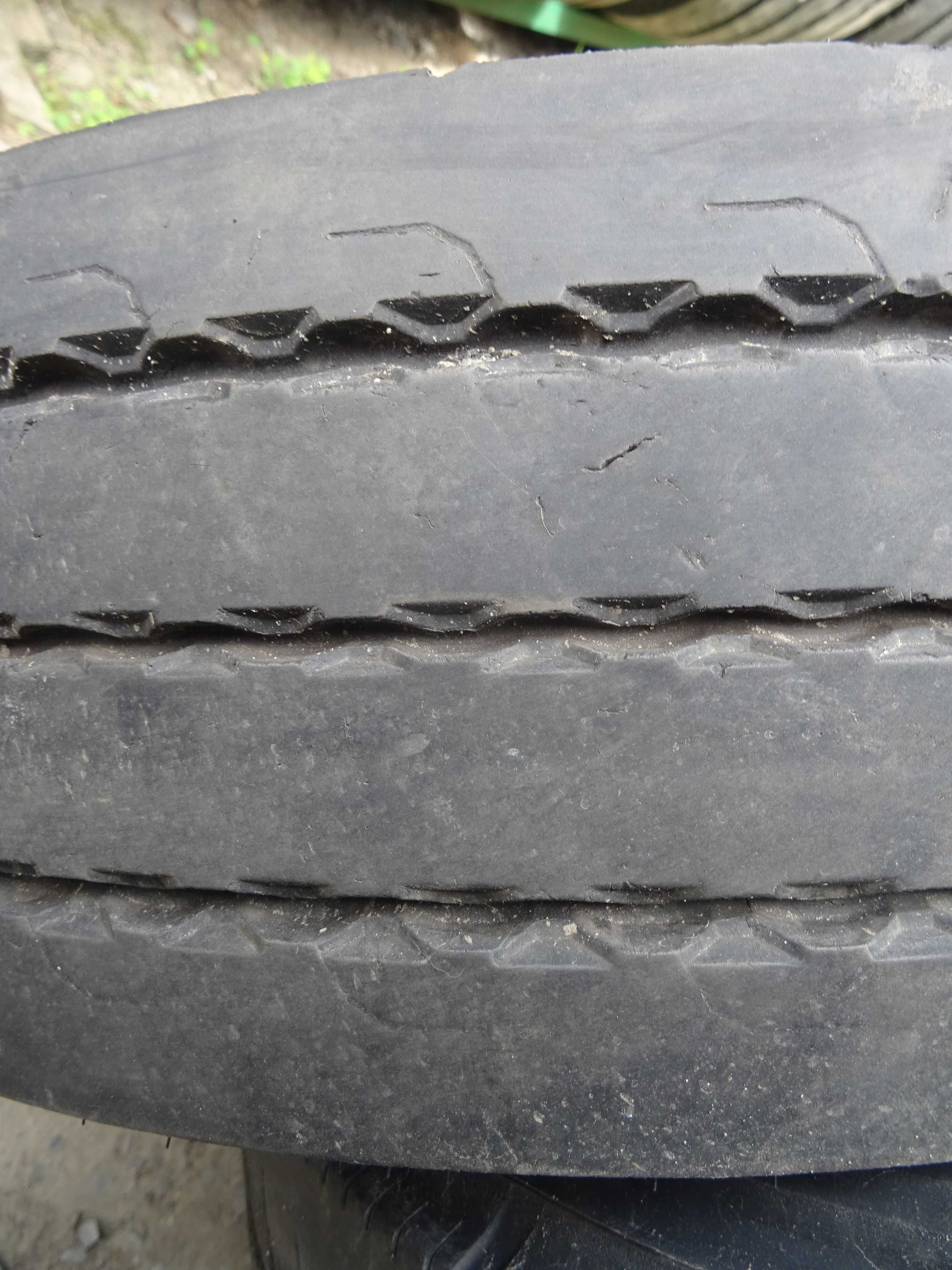 opona 235/75R17.5 Semperit Runner T2 (450 netto)