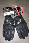 Luvas Alpinestars SMX-1 AIRv2 M .
As luvas estão rigorosamente