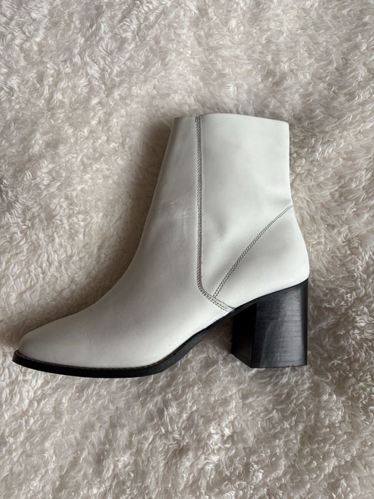 Шкіряні черивики. Зовні і в середені шкіра. 39 розмір.