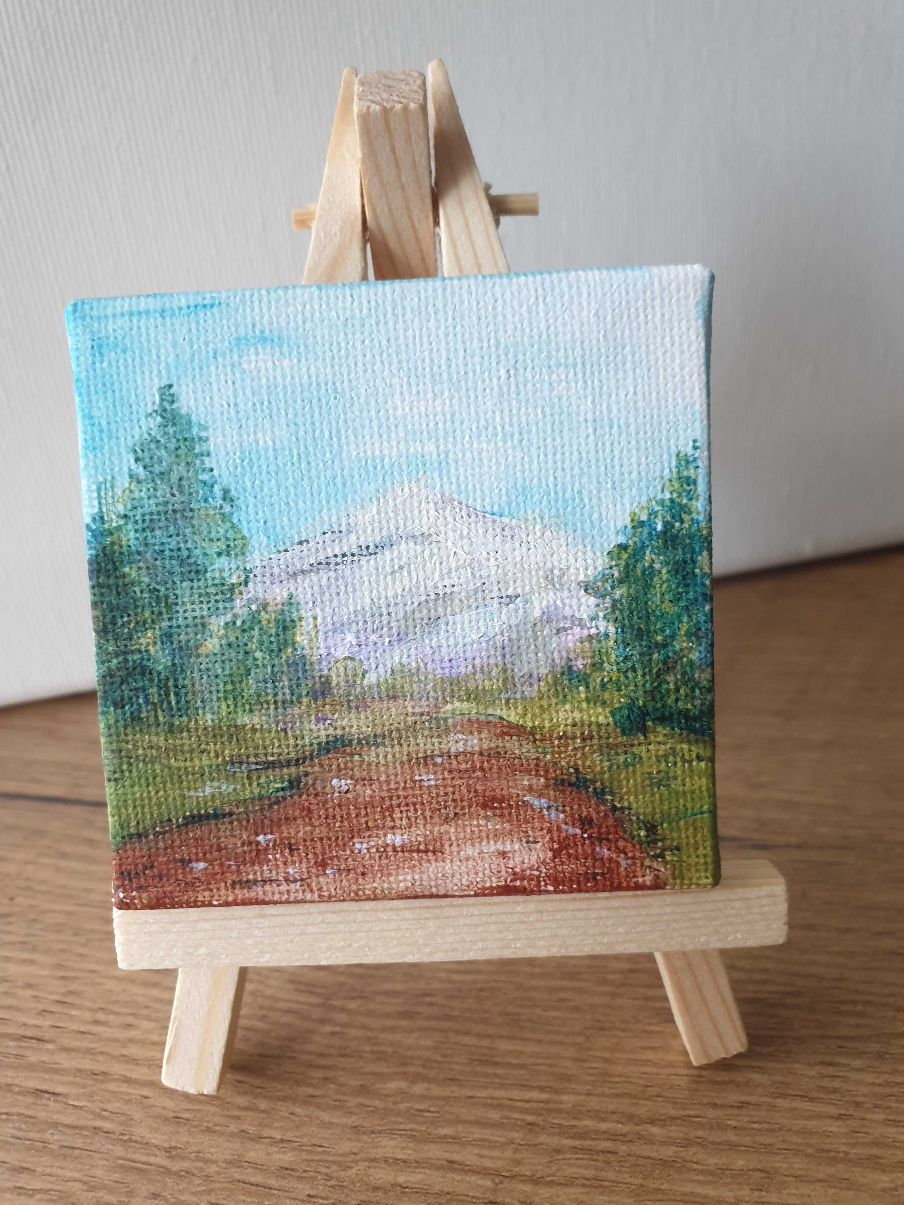 Mini obraz na sztaludze ręcznie malowany akrylowy pejzaż góry