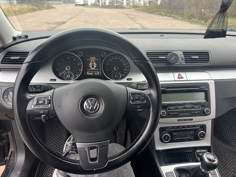 Volkswagen Passat B6 2010 рік 1.8 бензин