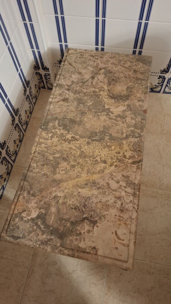 Mesa de centro clássica
