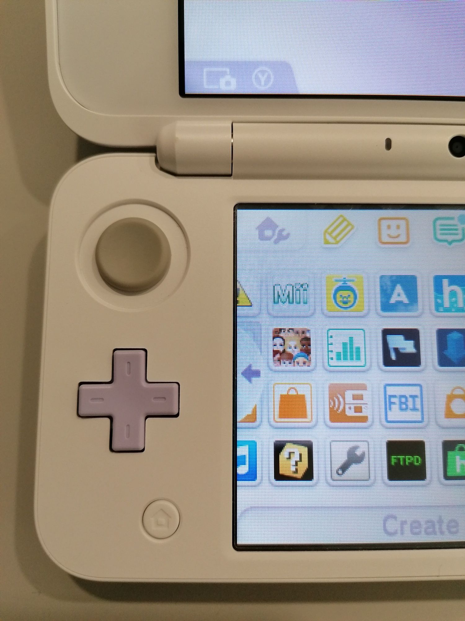 Nintendo New 2DS XL Versão limitada Tomodachi Life com Homebrew 64GB