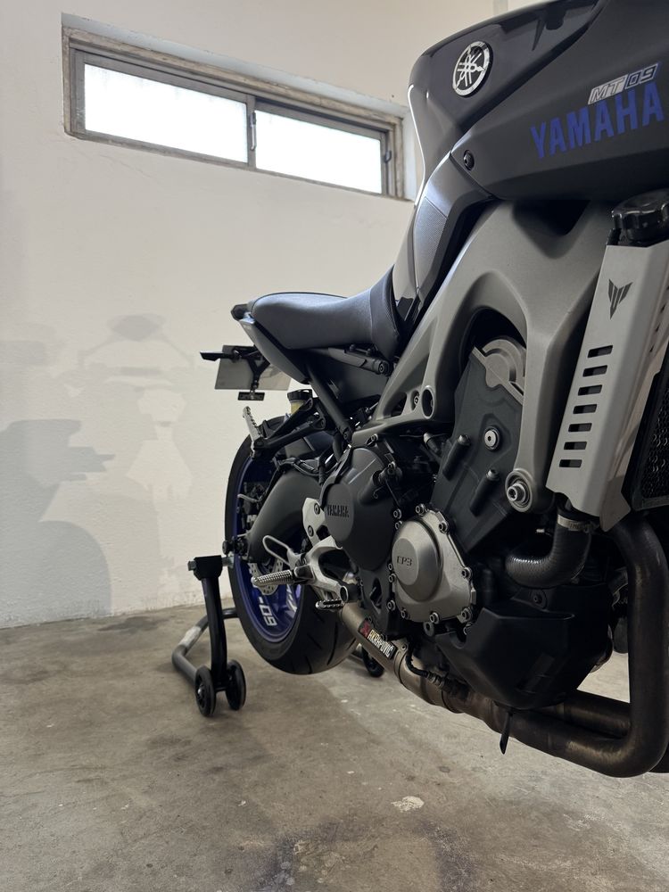 Yamaha MT-09 2014 • Escape Akrapovic • Impecável e Pronta a Rolar