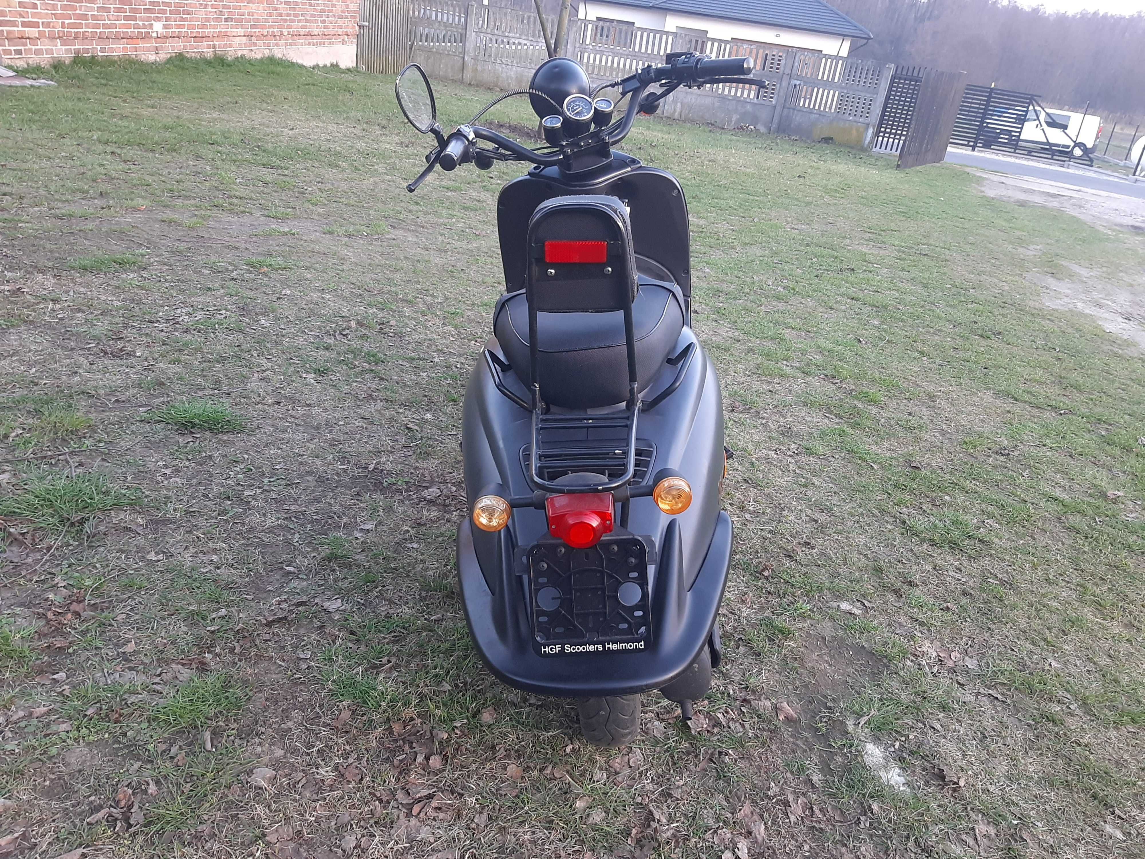 Skuter AGM V641 Retro Vespa