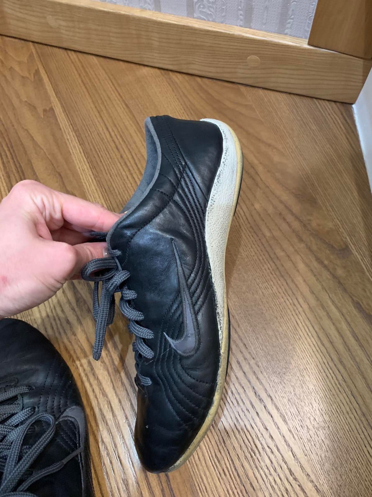 Бутсы для зала, кроссовки Nike кожа (оригинал), р. 38-39