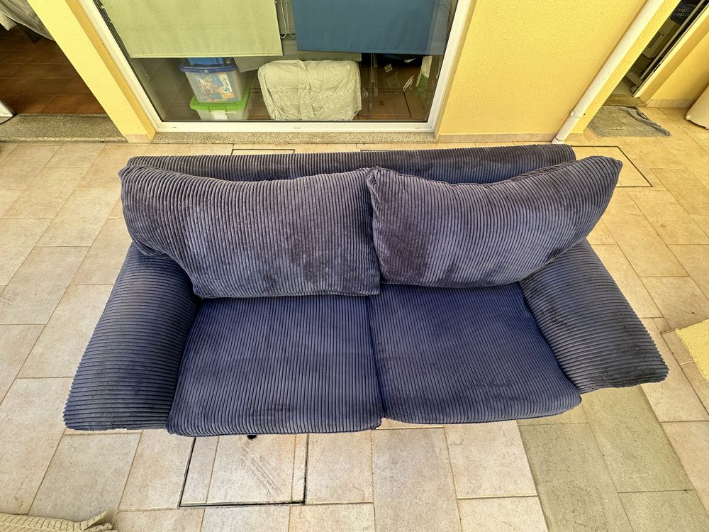 Sofa azul em excelente estado
