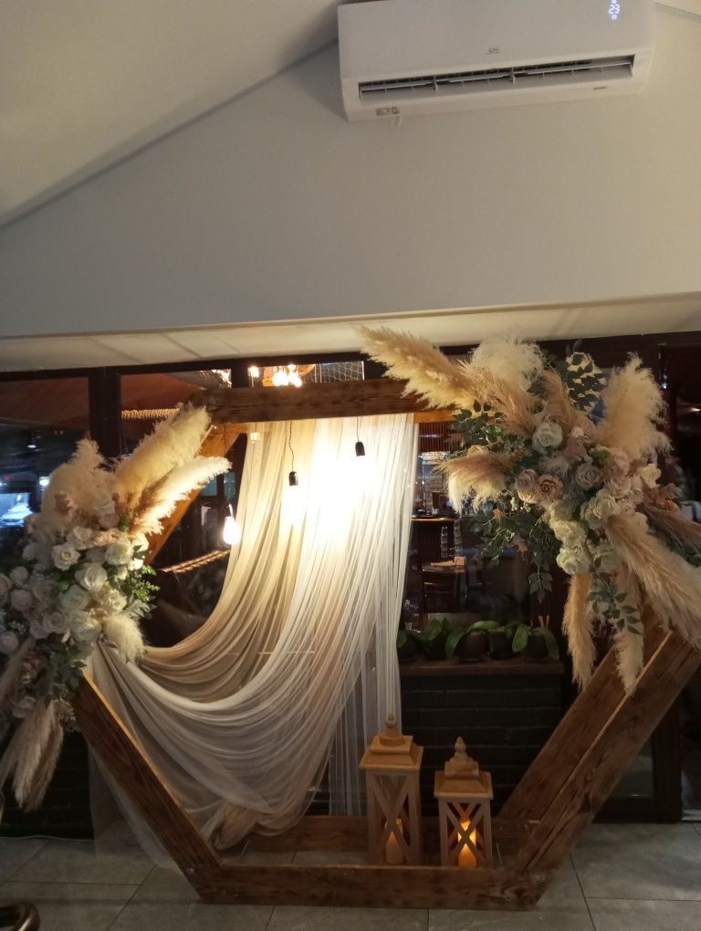 Аренда весільної арки, оформлення  стола молодих,оформлення залу