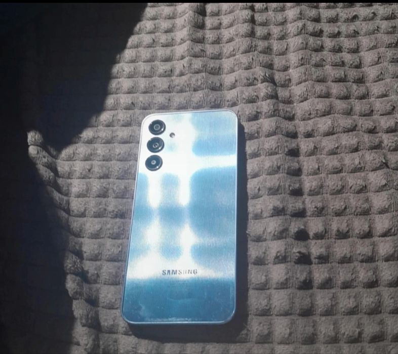 Samsung A25 5G kupiony rok temu