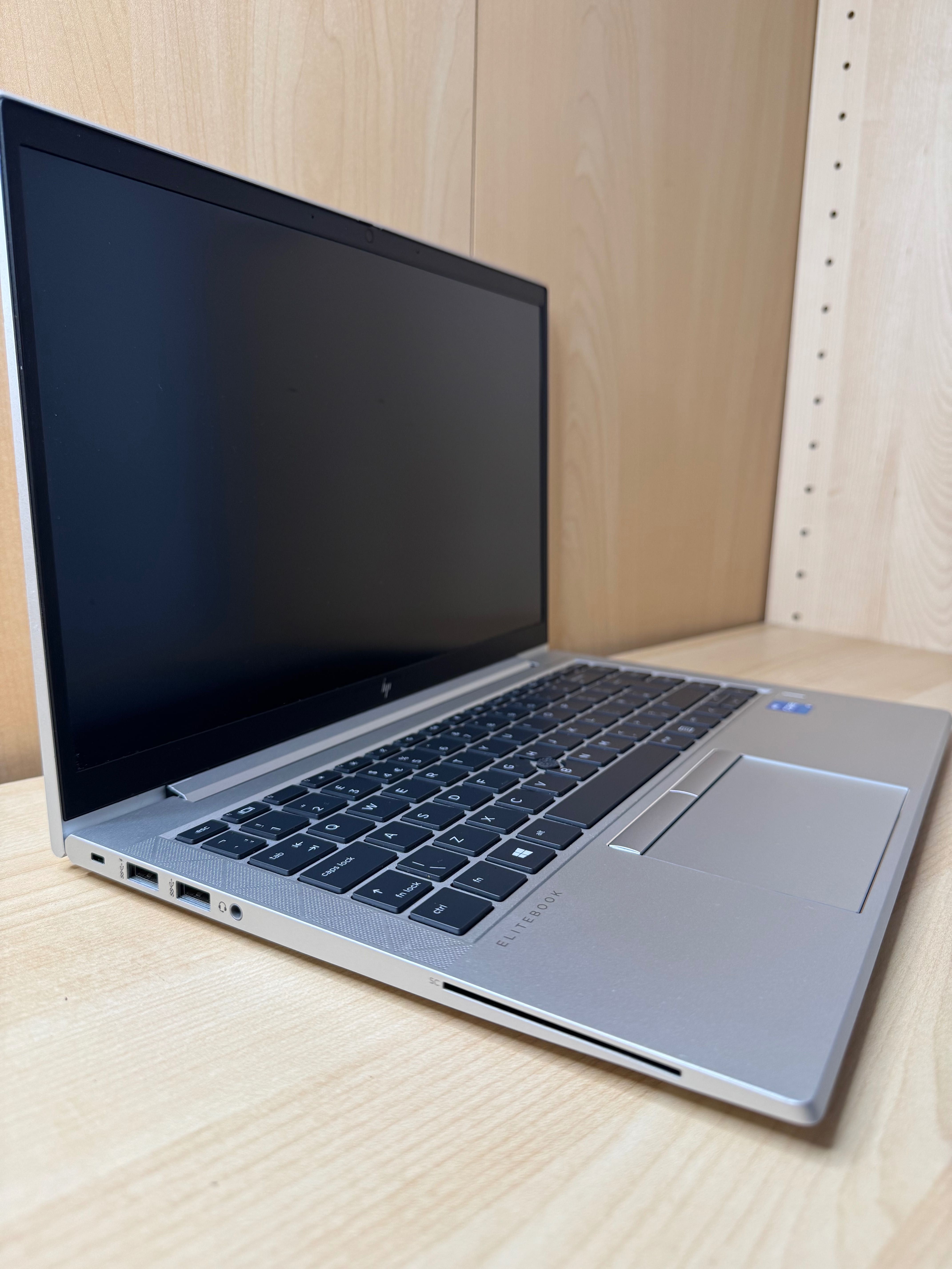 Ultrabook HP Elitebook 840 G7 14” i5-11GEN 32GB DDR4 2TB SSD FHD WIN11
