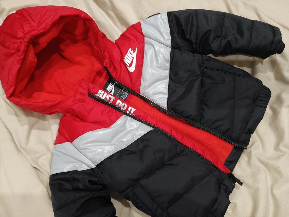 Kurtka zimowa Nike dla chłopca roz 74/80