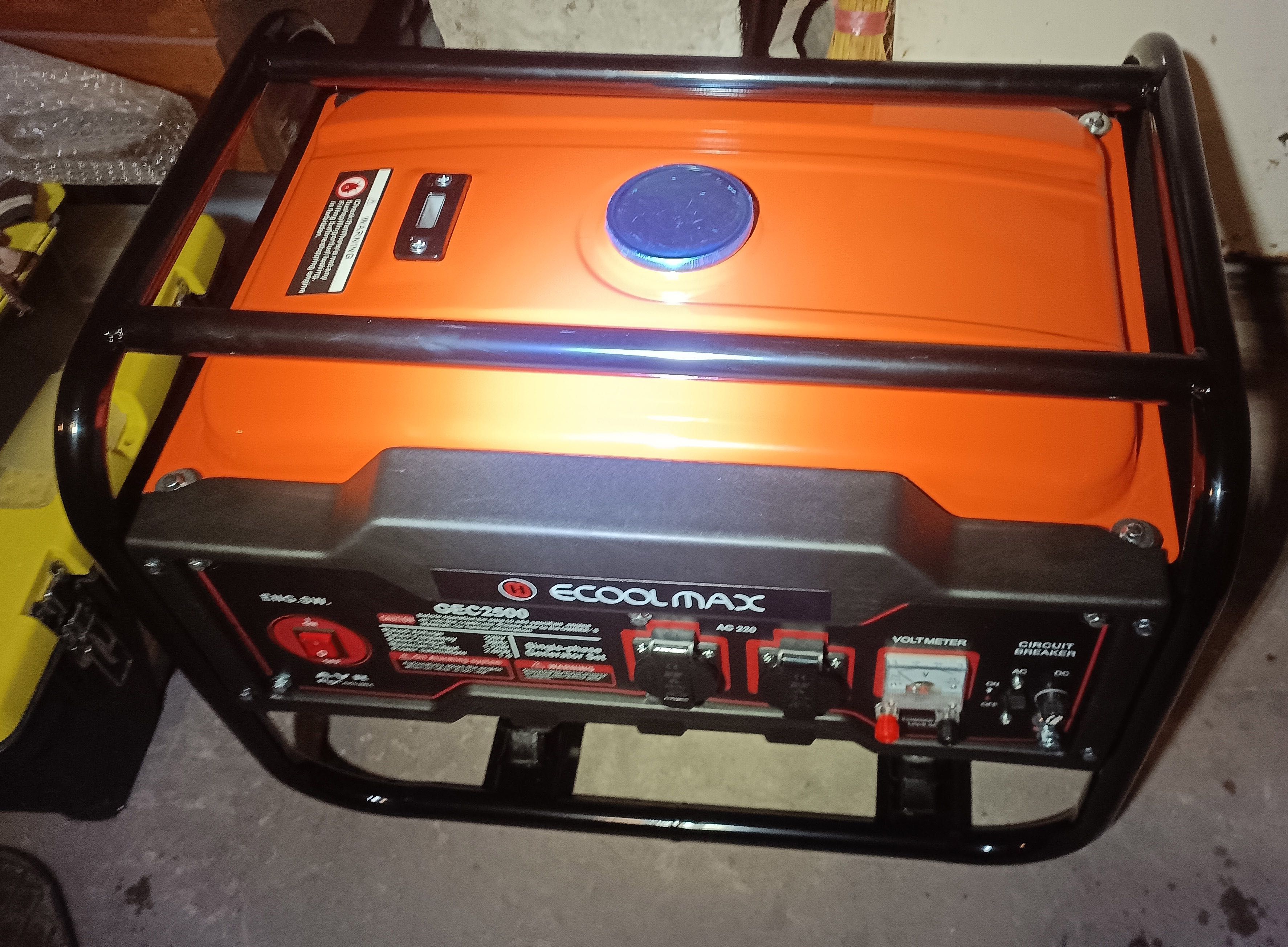 Генератор Ecoolmax GEC2500 до 2кВт + 15л бензину ПОВНИЙ БАК генератора
