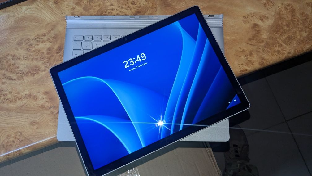 Surface book 2 13.5 GeForse 1050 i7-8650 16/512Gb IPS 3K Win11Pro