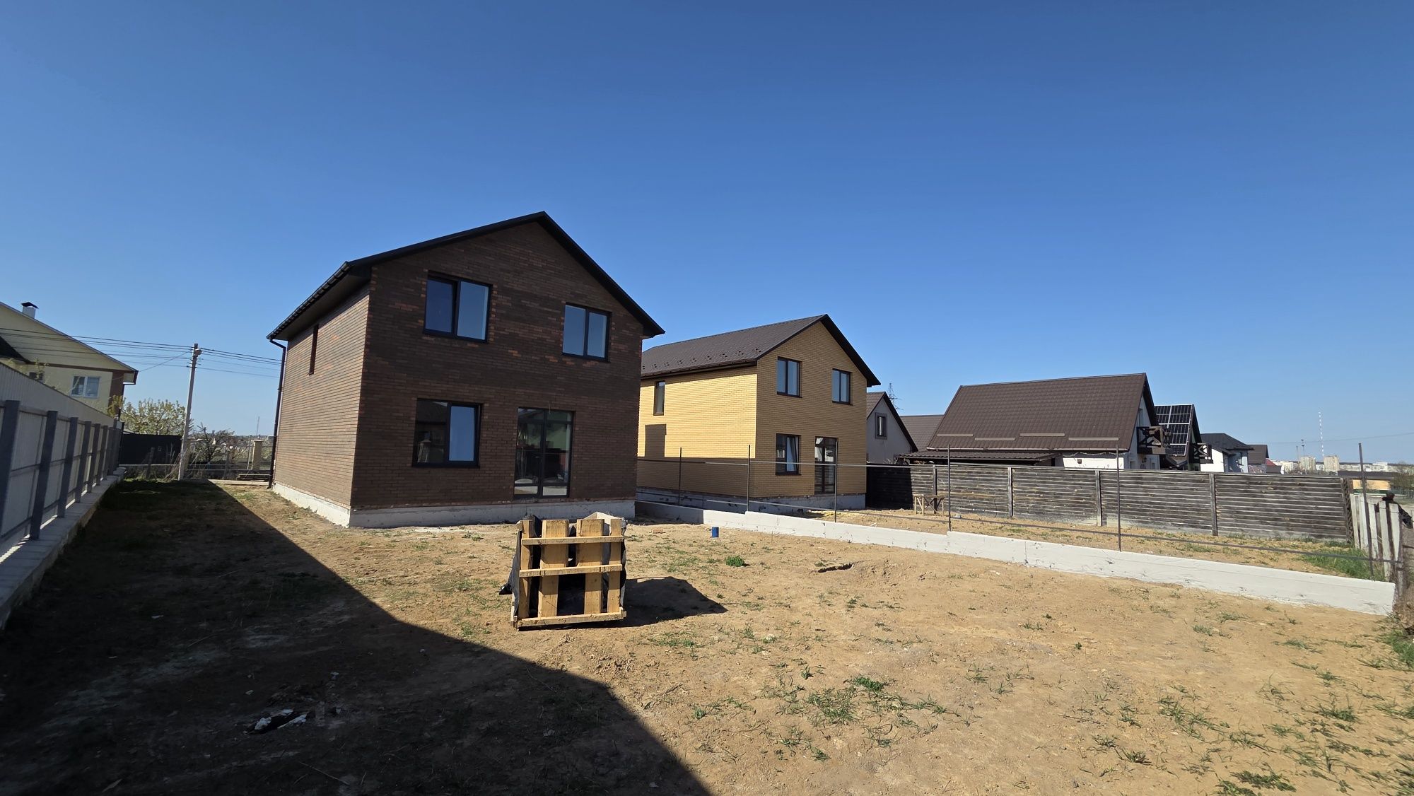 Продам 2-х поверховий будинок 125м2, та ділянкою на 5с