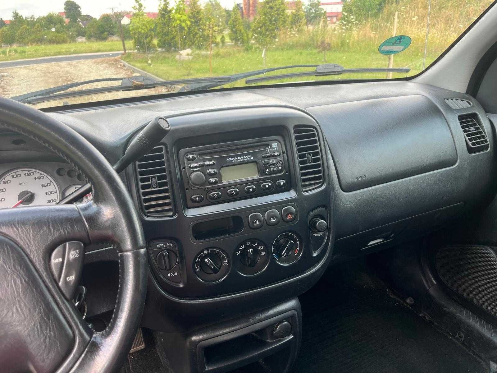 Ładny Ford Maverick,4x4, 3.0 v6 benzyna z Gazem. Automat.Z Niemiec.