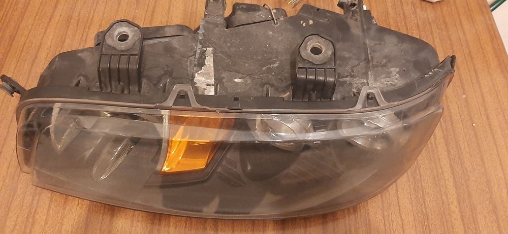 Otica Fiat Punto ano 2000