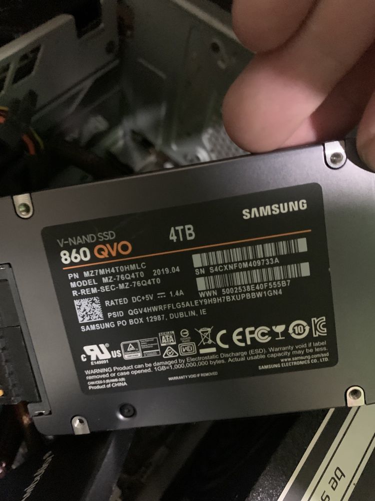 Продам ssd диск samsung 860 qvo 4tb
