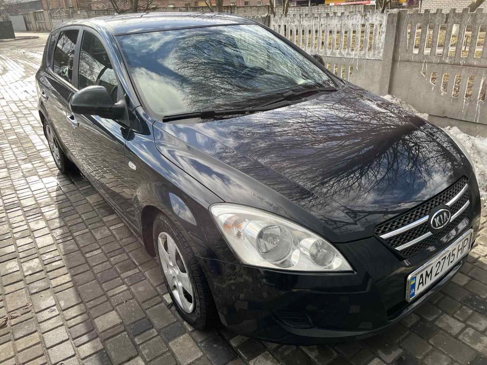 Kia  ceeʼd 2009