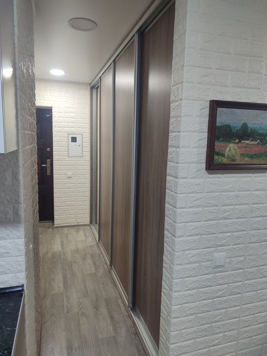 Продам 1 квартиру - студіо в центрі міста Сміла. Сертифікат - так.