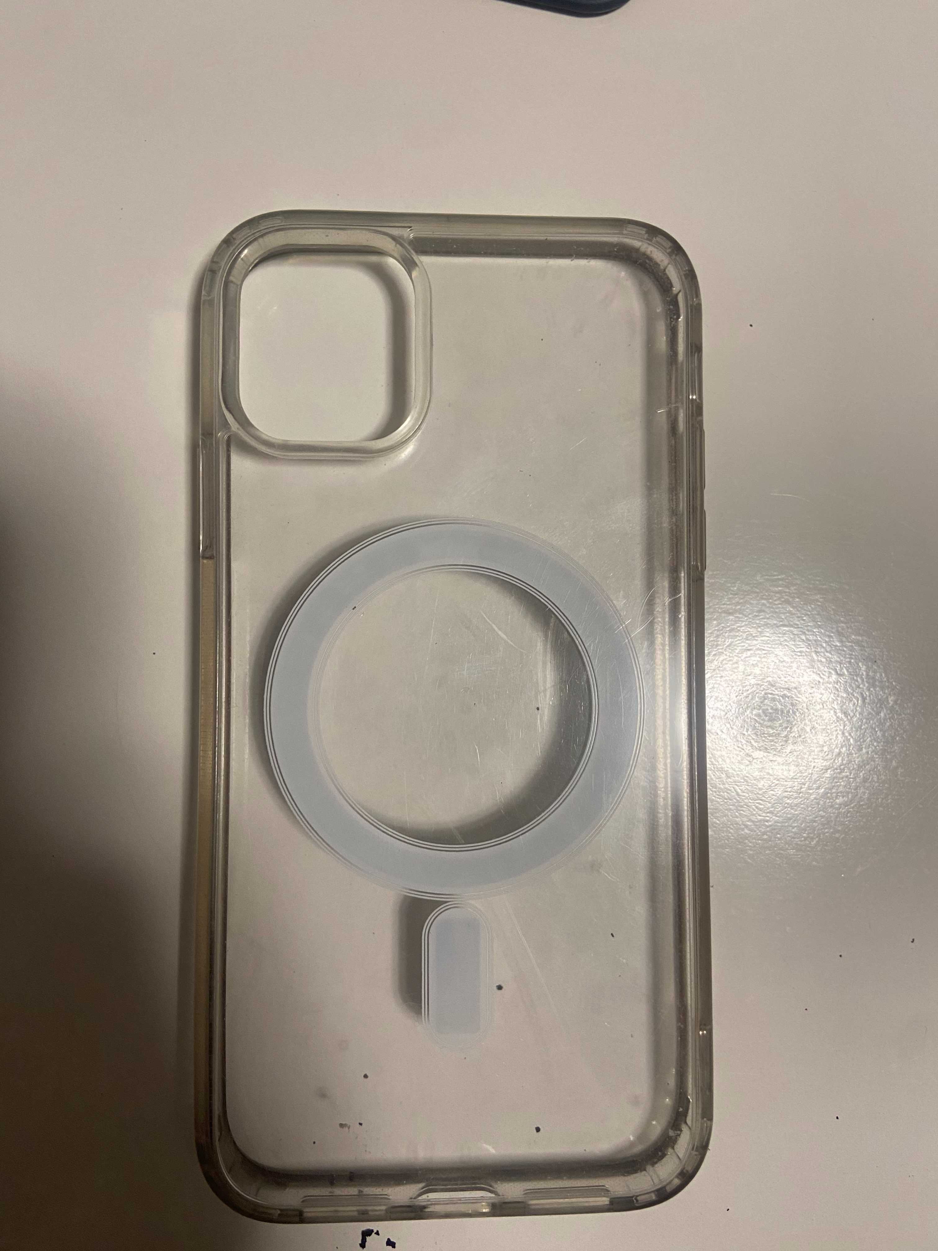 Capas IPhone 11 (Diversas)