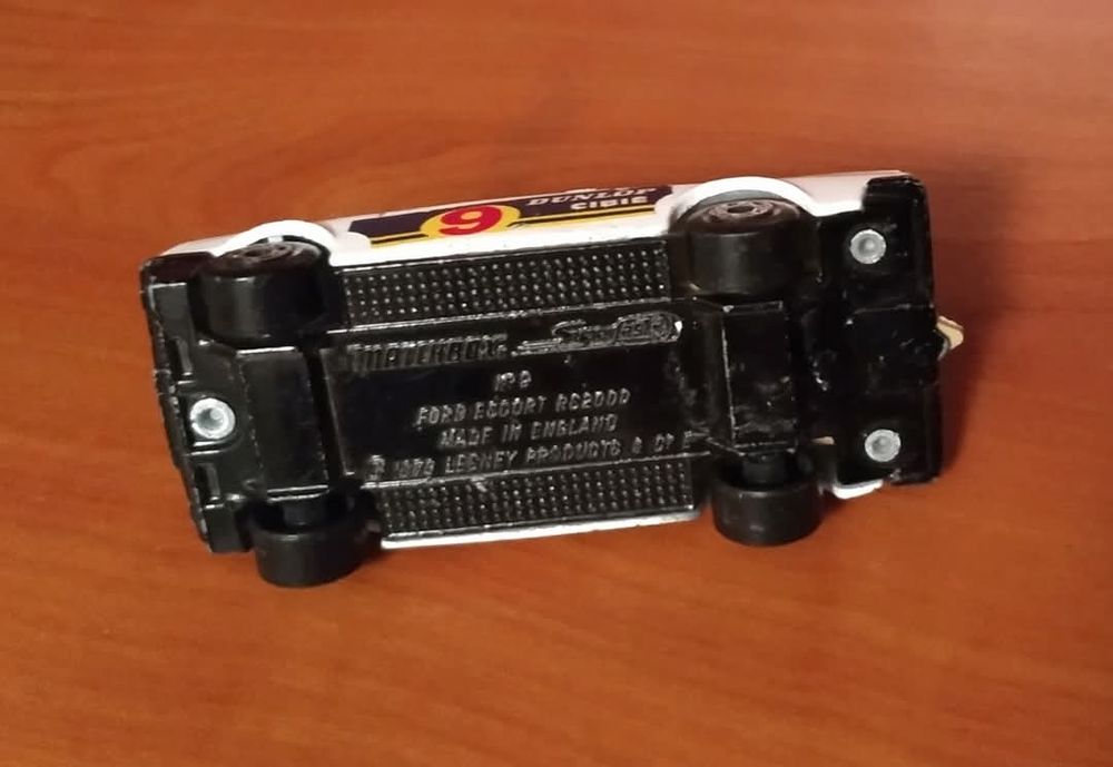 Miniatura antiga - Ford Escort RS2000 - Matchbox Superfast