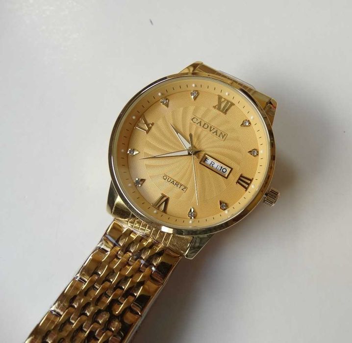 Kwarcowy zegarek męski klasyczny złoty 42mm Cadvan do garnituru luma