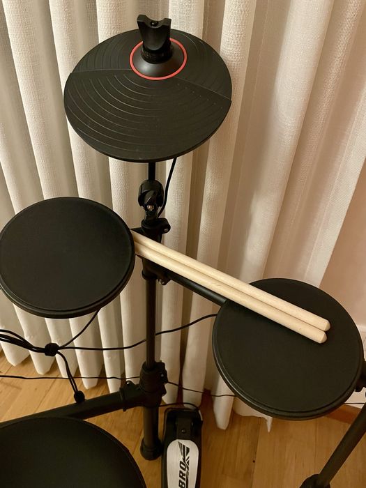 Bateria Eletrónica Carlsbro CSD100 com banco