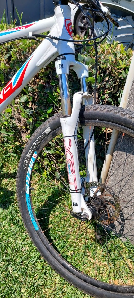 Berg trail Rock LTD