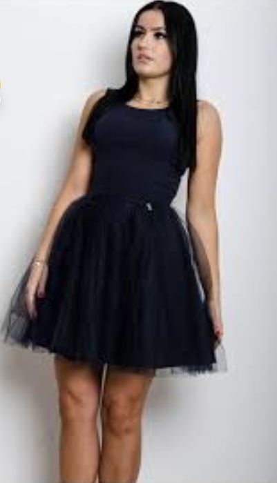 Mała czarna sukienka rS
