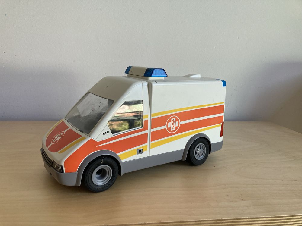 Playmobil karetka ambulans