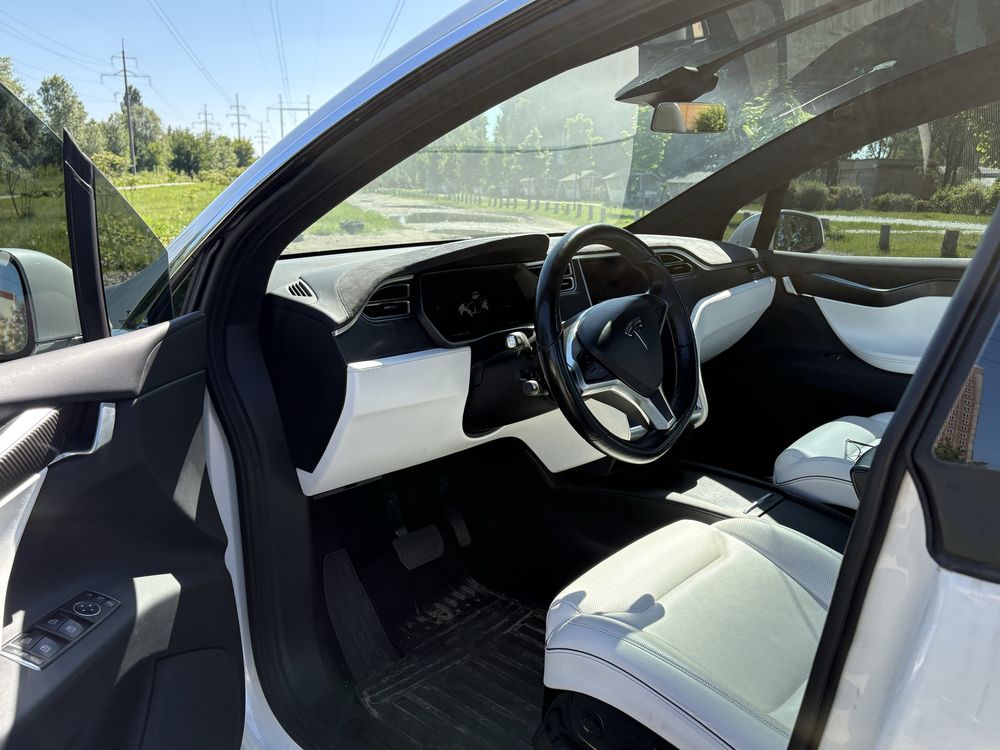 Tesla Model X 2017
