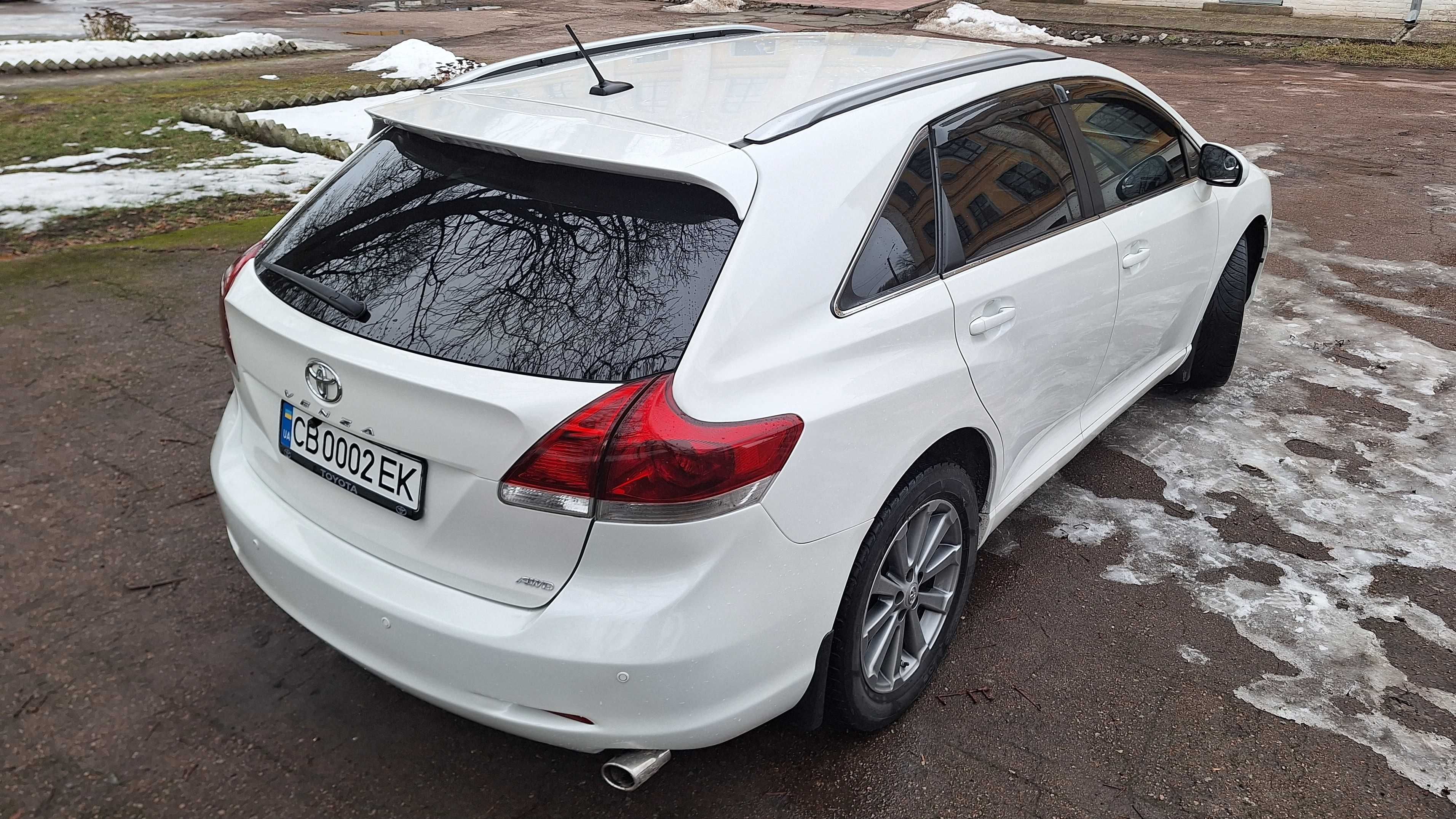 TOYOTA VENZA 2.7L газ-бензин, AWD, 2010 год.