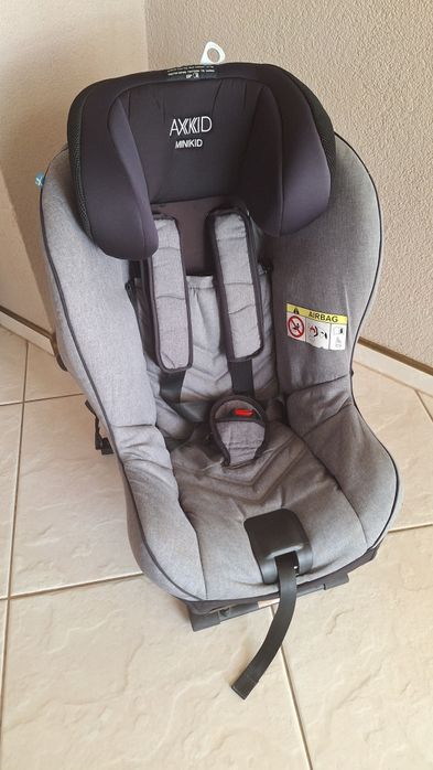 Axkid minikid 2 fotelik rwf tyłem