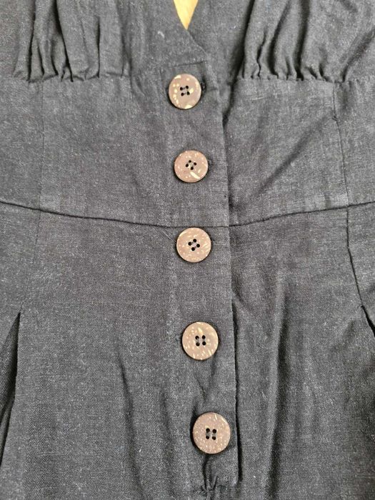 krótkie spodnium kombinezon zapinane na guziki