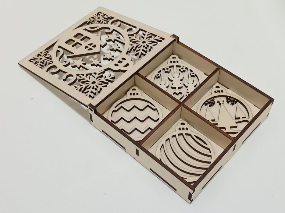 Zawieszki choinkowe w pudełku prezent