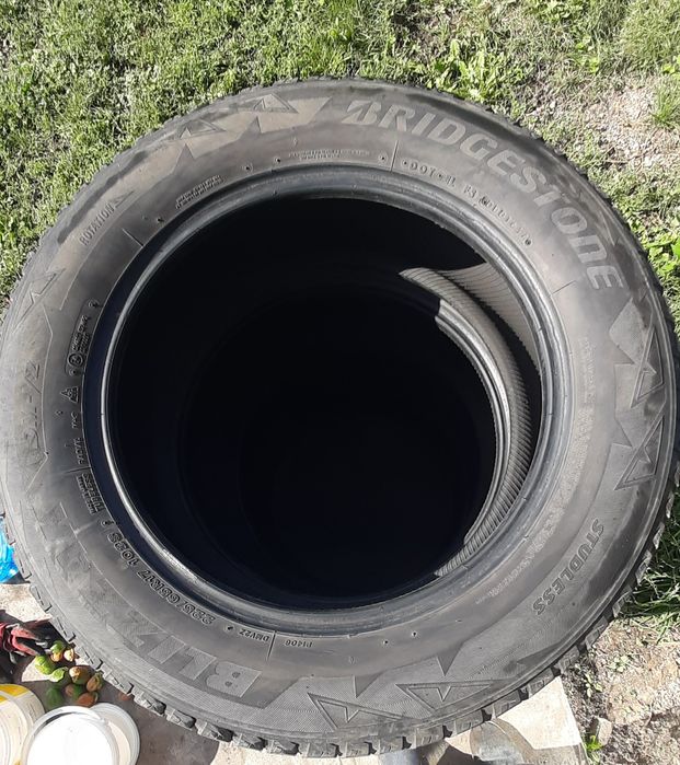Продам комплект шин r17