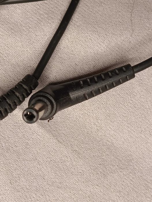 Блок живлення зарядне до ноутбука нетбука ASUS 19V 2.1A (5.5×2.5мм)