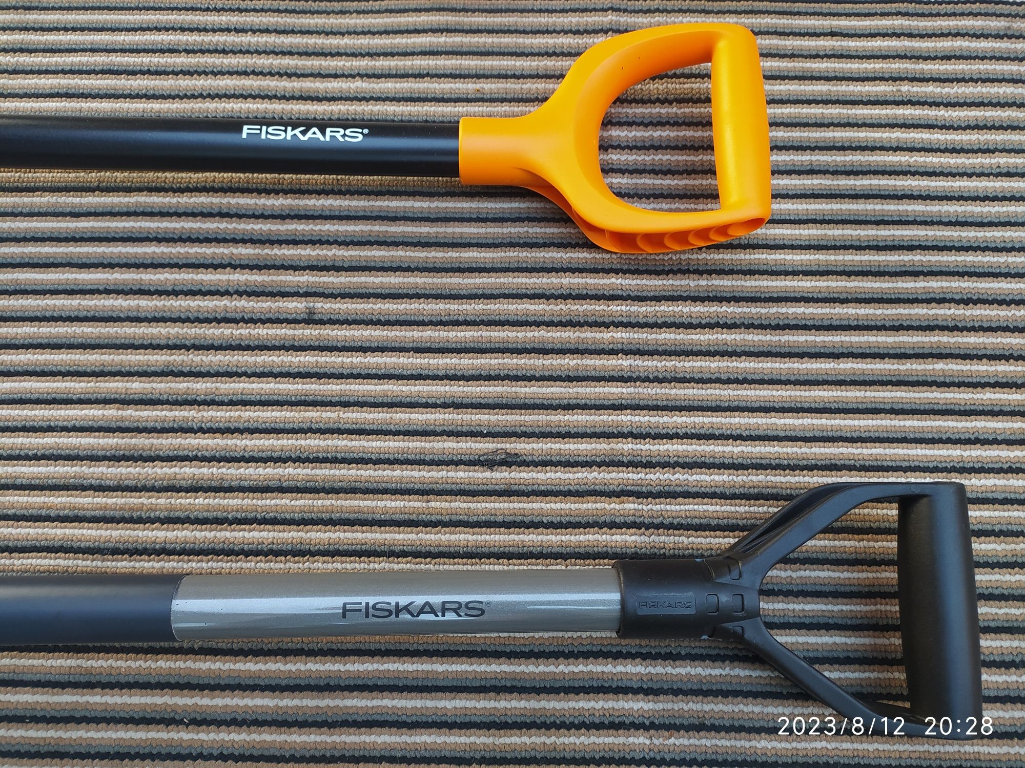 Продам лопати Fiskars