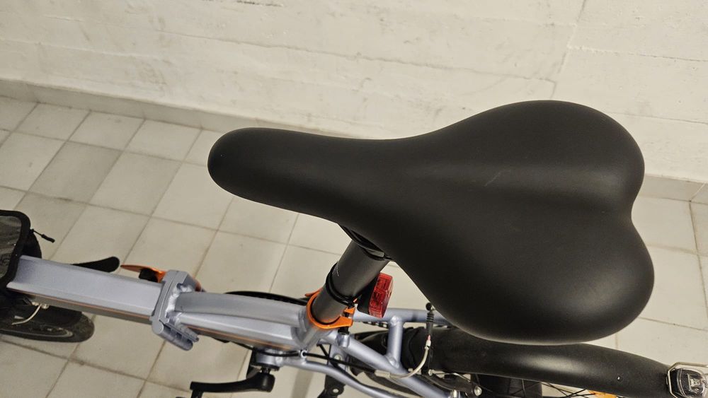 Bicicleta elétrica dobrável