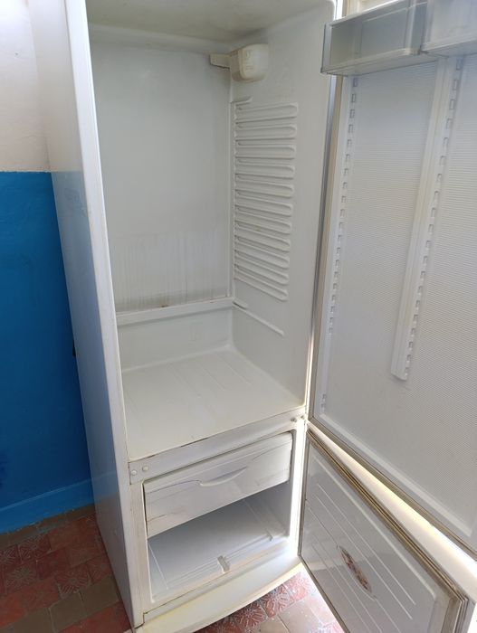 Продам холодильник Атлант