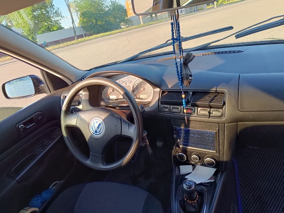 Продам гольфа 1.6