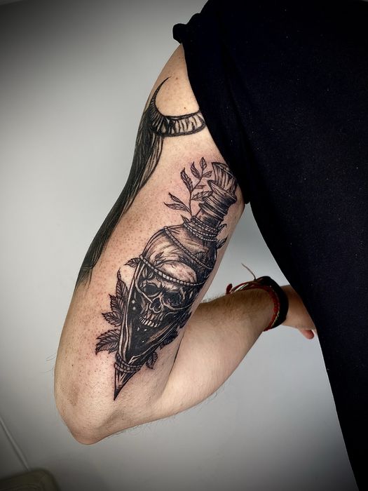 tatoo,Тату мастер,міні тату,патріотичне тату,модель
