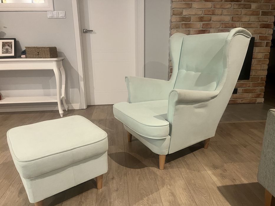 Fotel uszak z podnóżkiem miętowy