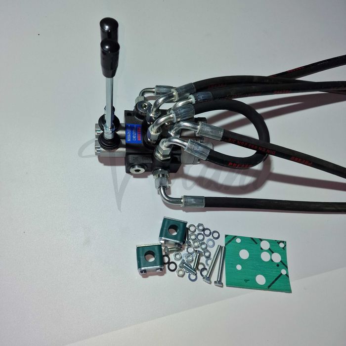 Rozdzielacz 2 Sekcje C-330 Hydrauliczny Zewnętrzny Skręcane Gniazda